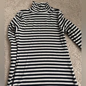 H&M turtleneck long sleeve shirt